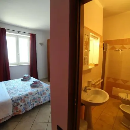 Maxpensione Bed & Breakfast