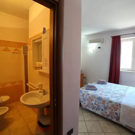 Maxpensione Bed & Breakfast