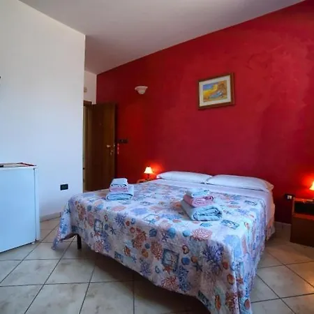 Maxpensione Couette-café 3*